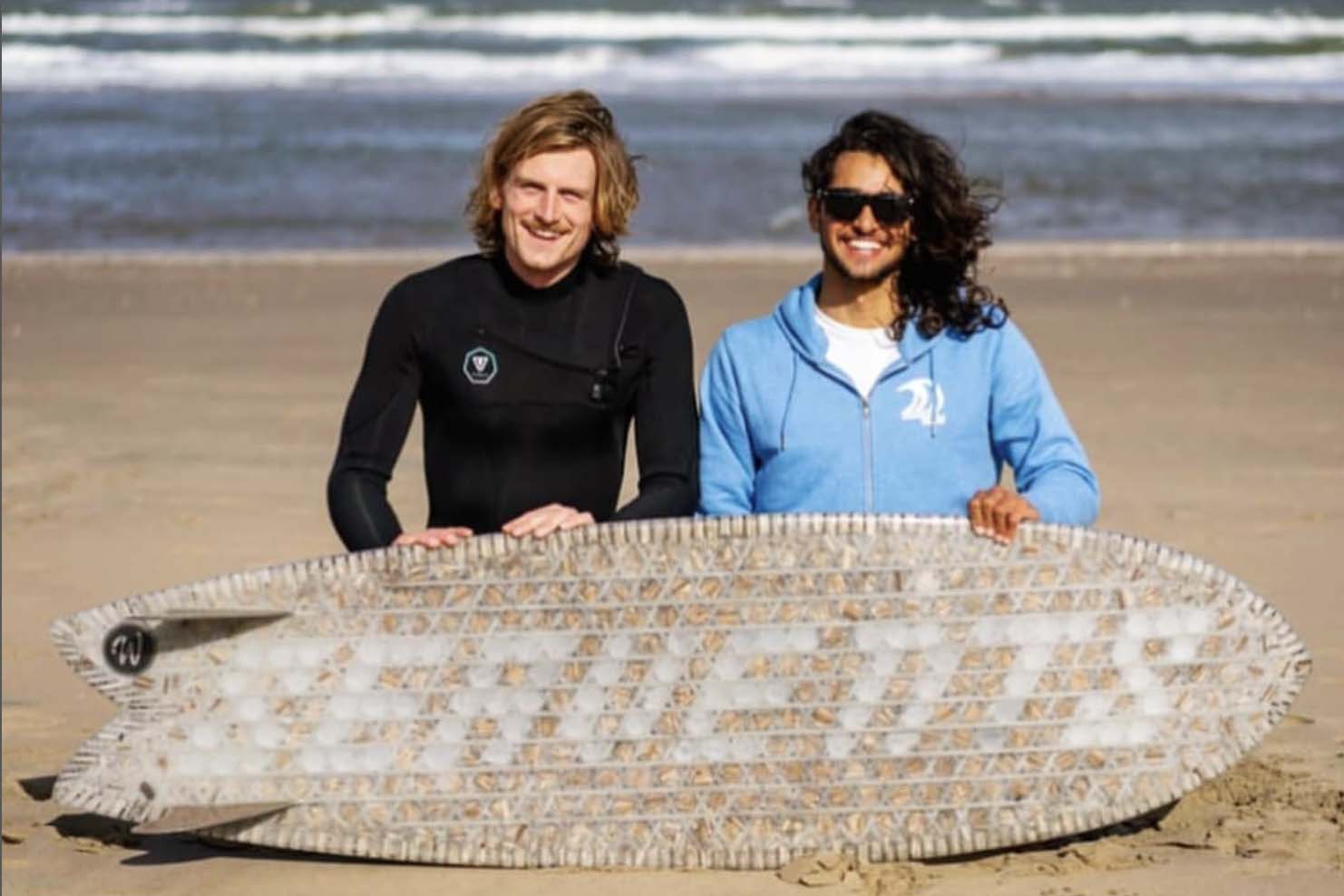 Seavents met zelf gemaakt fish surfboard